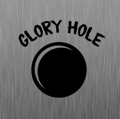  Je cherche un glory hole pour sucer trs profond