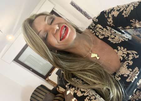 tylla transex 1.90m