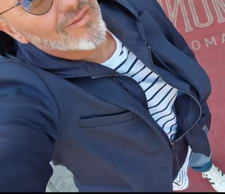 Gentleman pour vous servir, discret